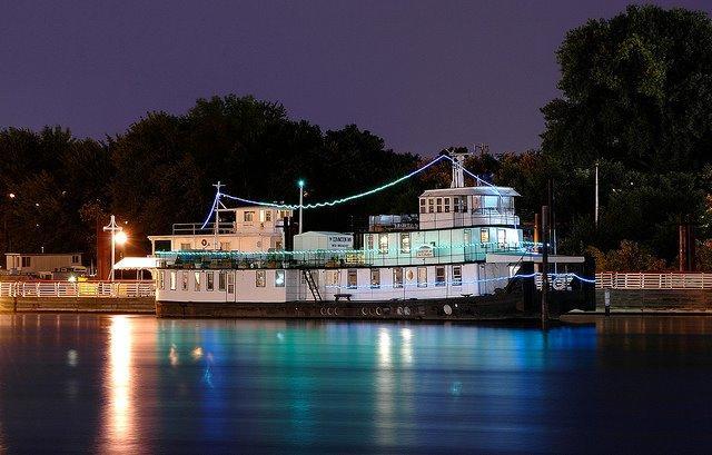 Bed and Breakfast The Covington Houseboat Сент-Пол Экстерьер фото