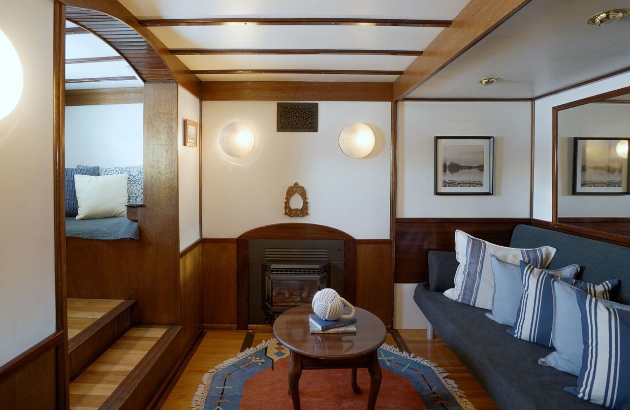 Bed and Breakfast The Covington Houseboat Сент-Пол Экстерьер фото